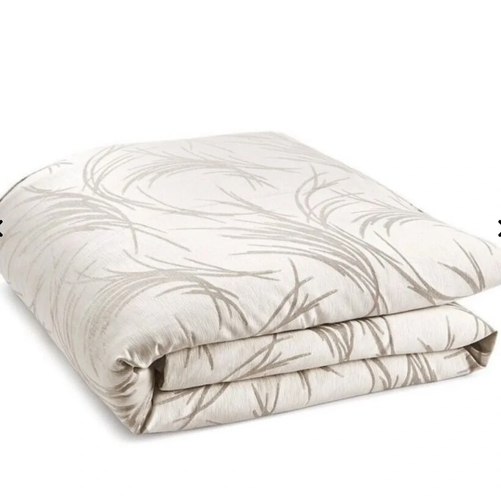 Hudson Park Elegant Silver Patterned Fabric